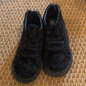 Blk Velvet Kids Vans